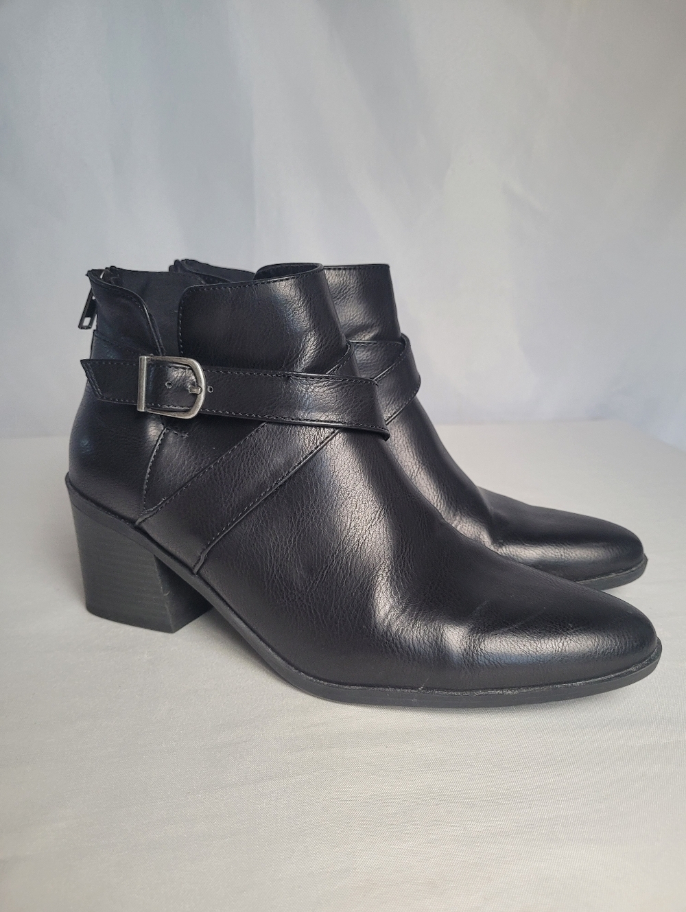 Frye & Co Black Pembrooke Western Ankle Booties Women's Size 9